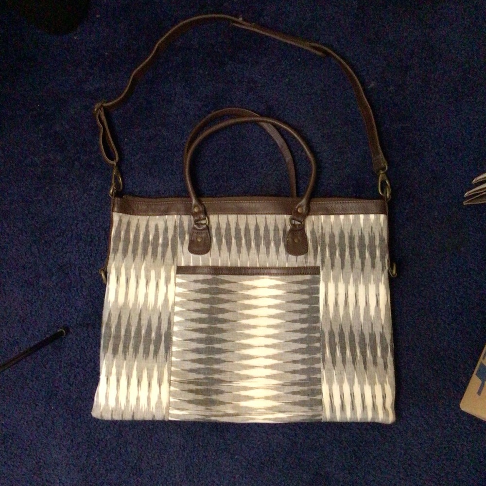 NOONDAY COLLECTION LARGE CARRY/SHOULDER BAG